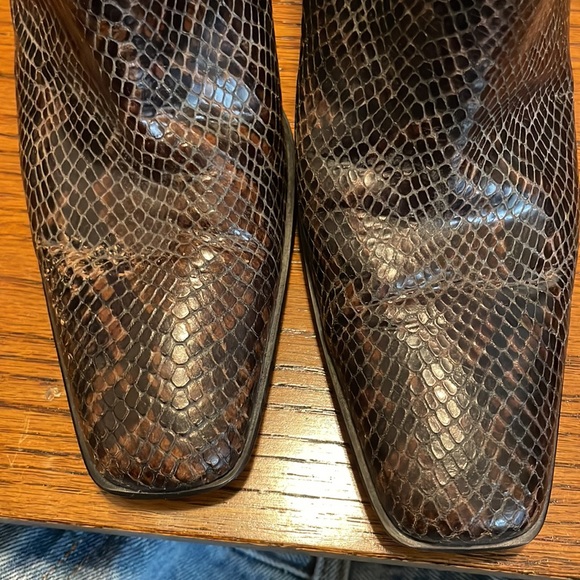 Via spiga snake skin textured booties made in Italy size 8Narrow - Picture 4 of 10